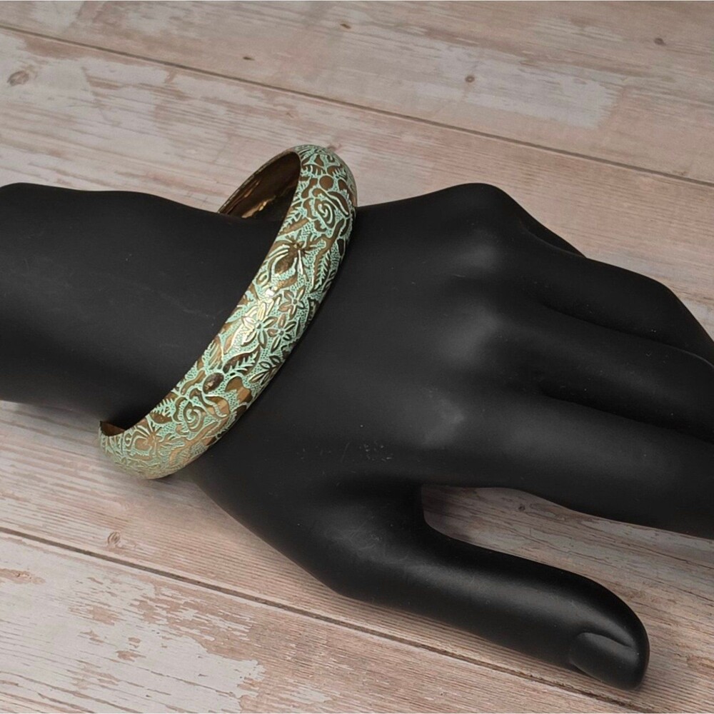 Bangle Bracelet - Picture 1 of 7